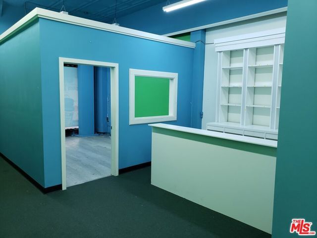 4015 W Olympic Boulevard, Los Angeles, CA 90019