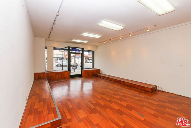 4015 W Olympic Boulevard, Los Angeles, CA 90019
