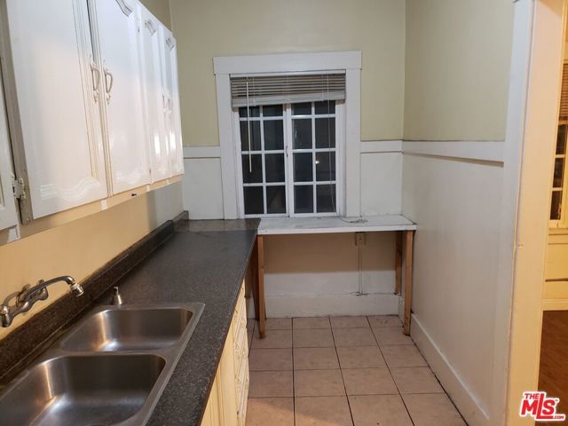 4015 W Olympic Boulevard, Los Angeles, CA 90019