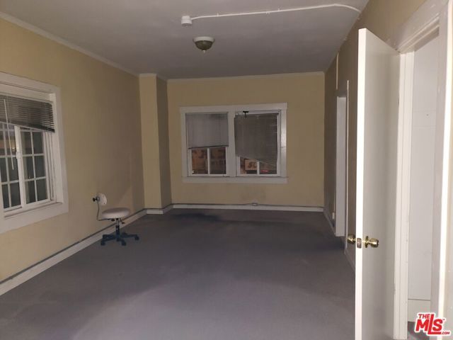 4015 W Olympic Boulevard, Los Angeles, CA 90019