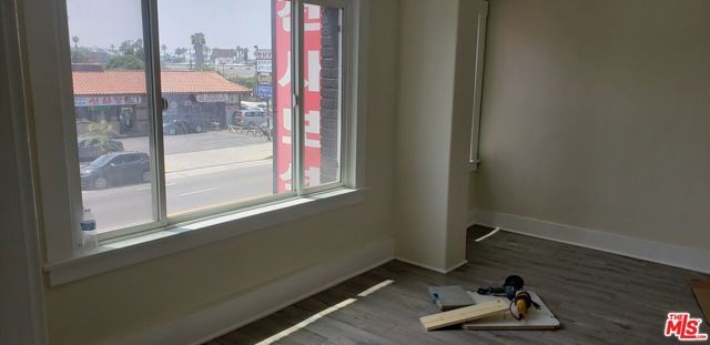 4015 W Olympic Boulevard, Los Angeles, CA 90019