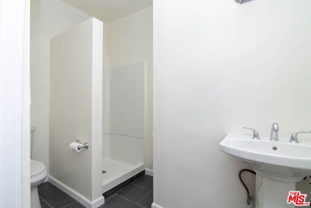 4015 W Olympic Boulevard, Los Angeles, CA 90019