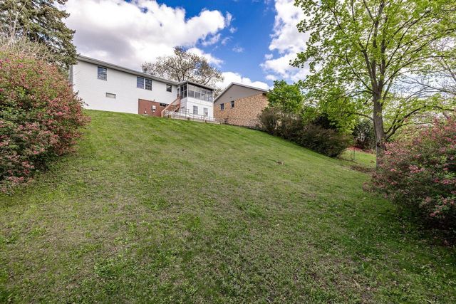 629 Hanson COURT, Onalaska, WI 54650