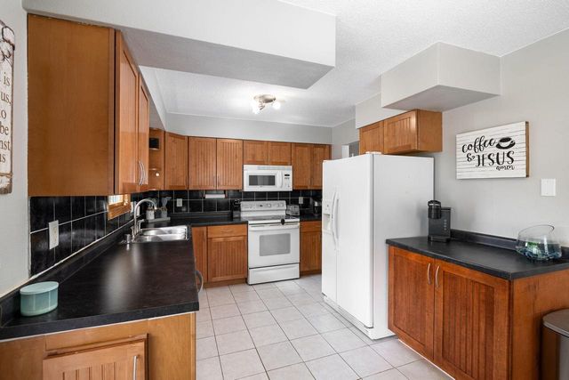 629 Hanson COURT, Onalaska, WI 54650