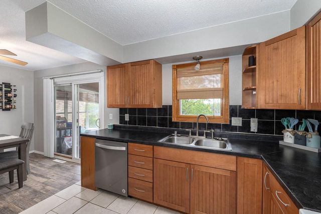 629 Hanson COURT, Onalaska, WI 54650