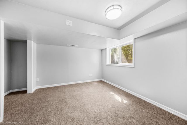 1107 E Chantel Dr, Spokane, WA 99218