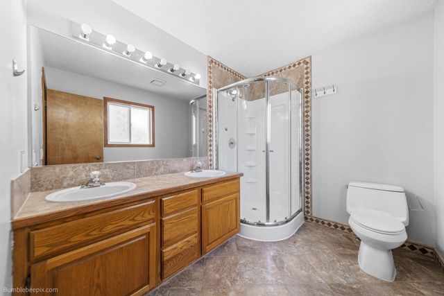 1107 E Chantel Dr, Spokane, WA 99218