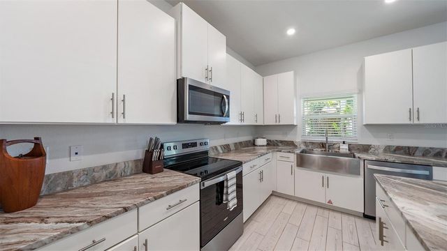 2587 TEMPLE STREET, Sarasota, FL 34239