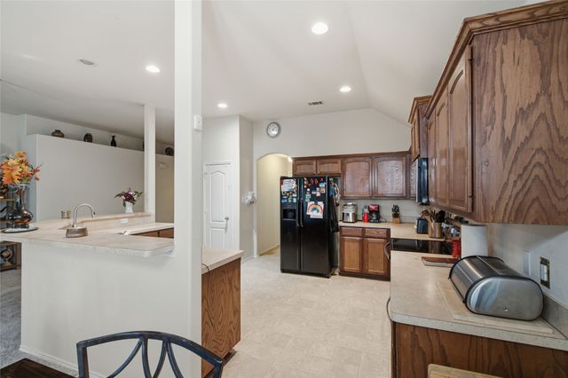 1516 Baslow Lane, Burleson, TX 76028