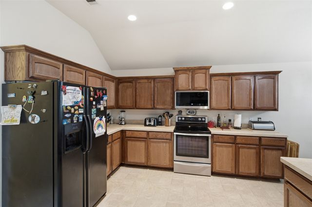 1516 Baslow Lane, Burleson, TX 76028