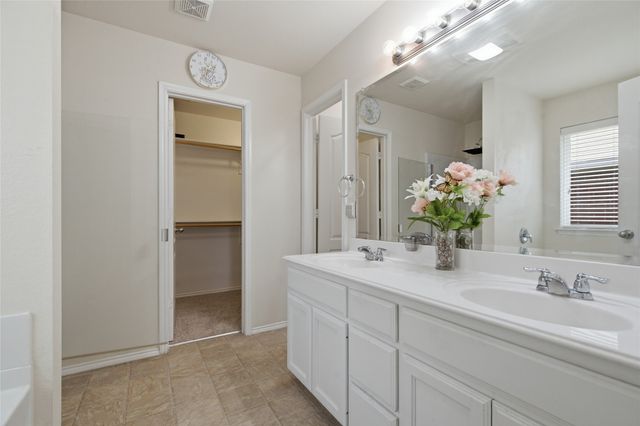 1516 Baslow Lane, Burleson, TX 76028