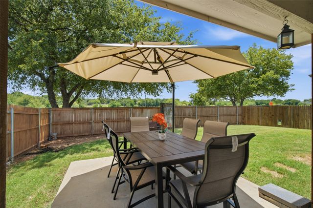 1516 Baslow Lane, Burleson, TX 76028