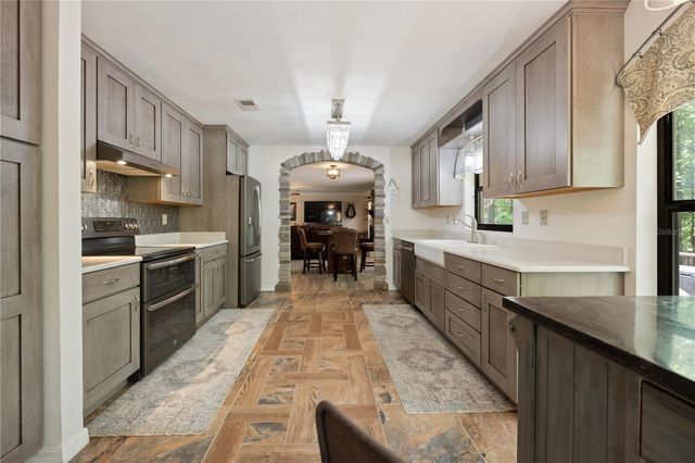 18451 NW 141ST AVENUE, Williston, FL 32696