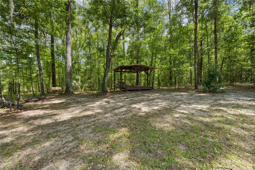 Image 41 of property listing at 18451 NW 141ST AVENUE, Williston, FL 32696
