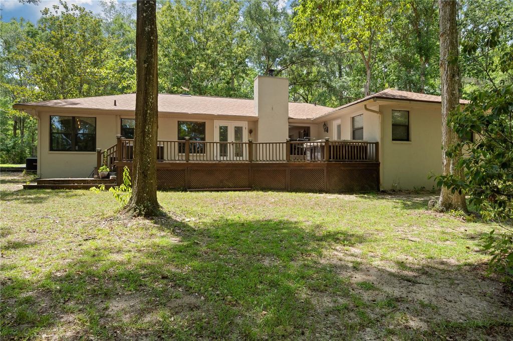 Image 6 of property listing at 18451 NW 141ST AVENUE, Williston, FL 32696