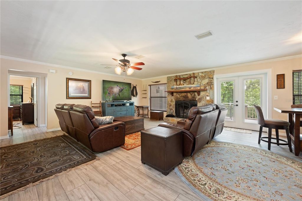Image 8 of property listing at 18451 NW 141ST AVENUE, Williston, FL 32696