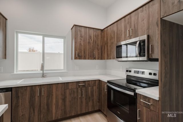 13736 Nisene Ct, Caldwell, ID 83607