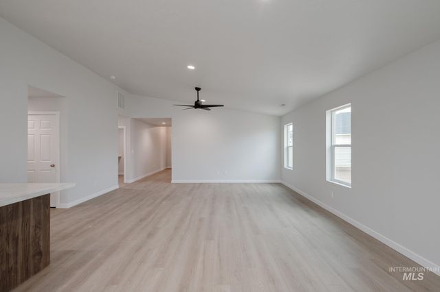 13736 Nisene Ct, Caldwell, ID 83607