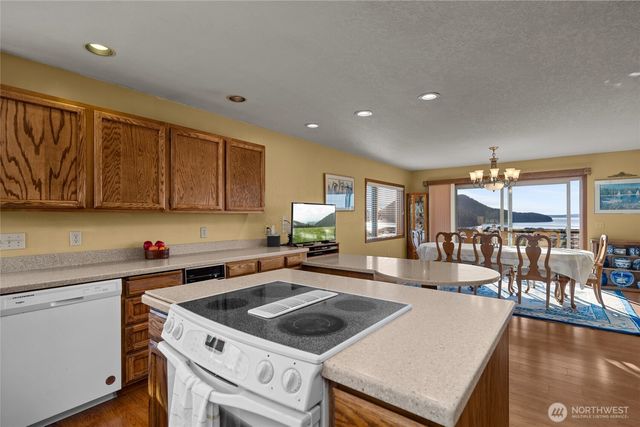 1807 Bradley Drive, Anacortes, WA 98221