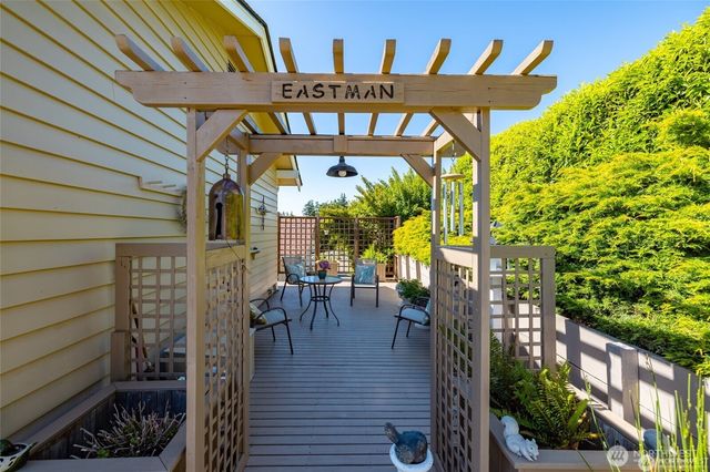 1807 Bradley Drive, Anacortes, WA 98221