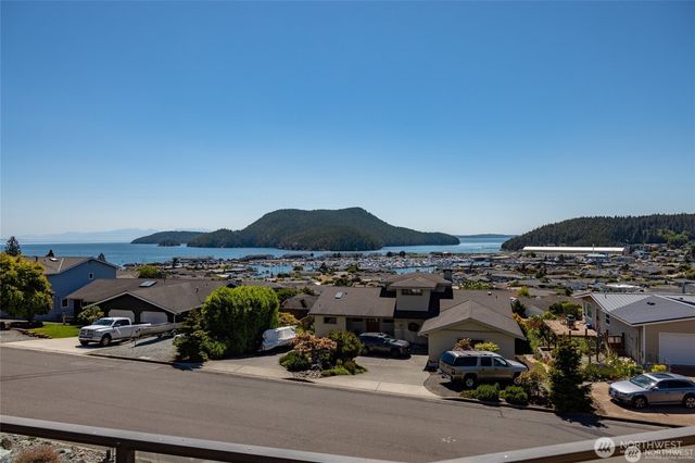 1807 Bradley Drive, Anacortes, WA 98221