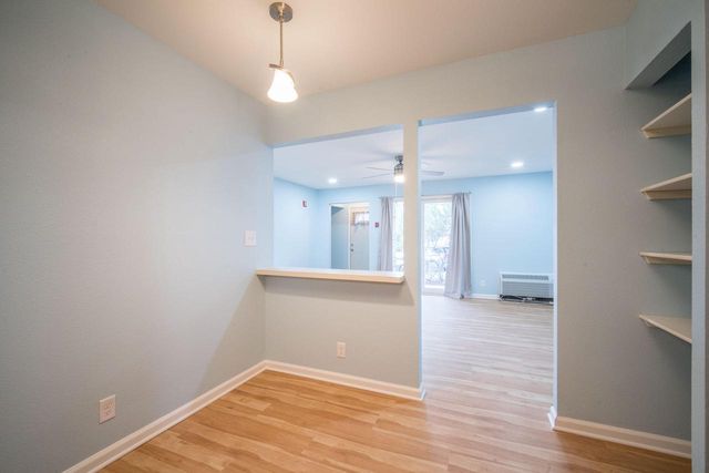 10822 W Donna DRIVE, Milwaukee, WI 53224