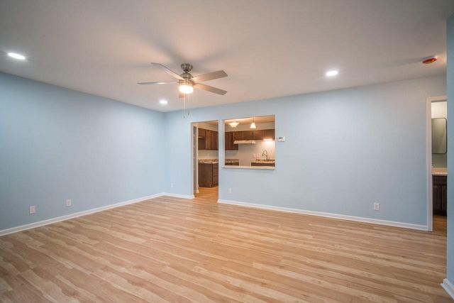 10822 W Donna DRIVE, Milwaukee, WI 53224