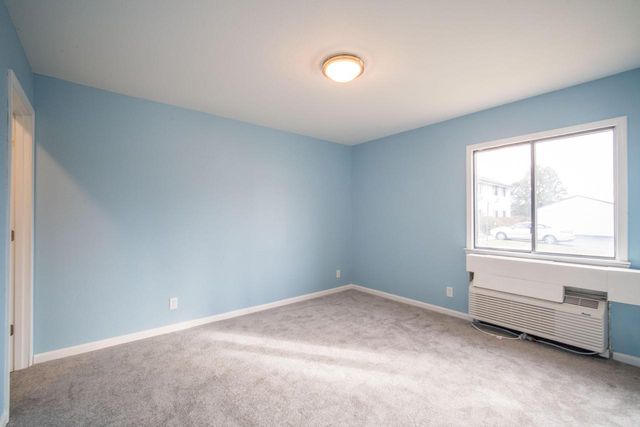 10822 W Donna DRIVE, Milwaukee, WI 53224