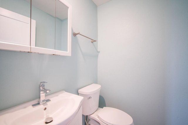 10822 W Donna DRIVE, Milwaukee, WI 53224