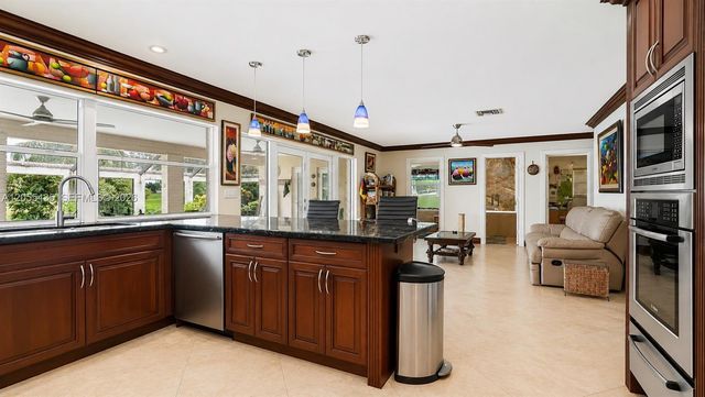 10981 NW 24th St, Coral Springs, FL 33065