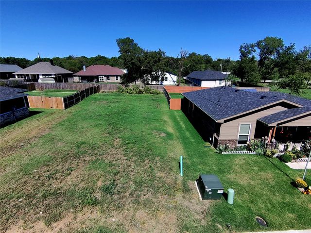 2373 Miller Street, Denison, TX 75020