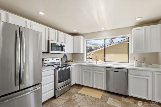 7247 NE 150th Street, Kenmore, WA 98028