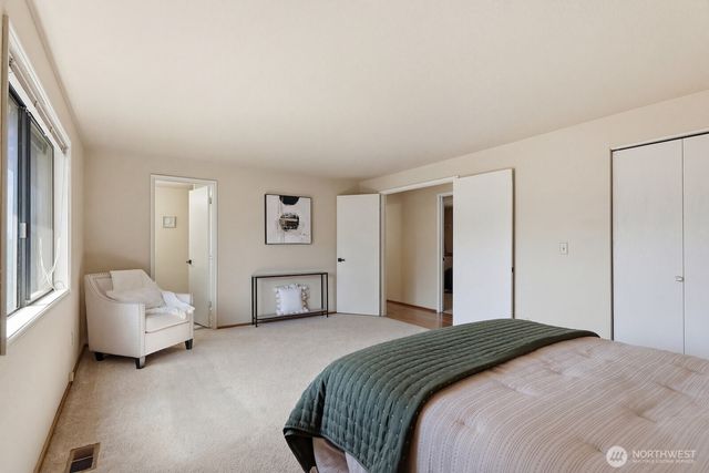 7247 NE 150th Street, Kenmore, WA 98028