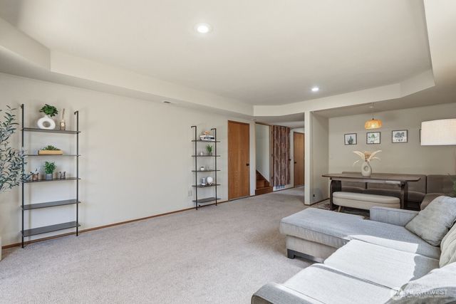 7247 NE 150th Street, Kenmore, WA 98028