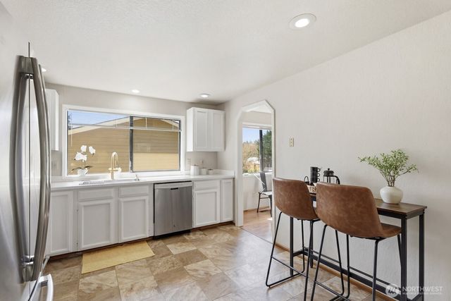 7247 NE 150th Street, Kenmore, WA 98028