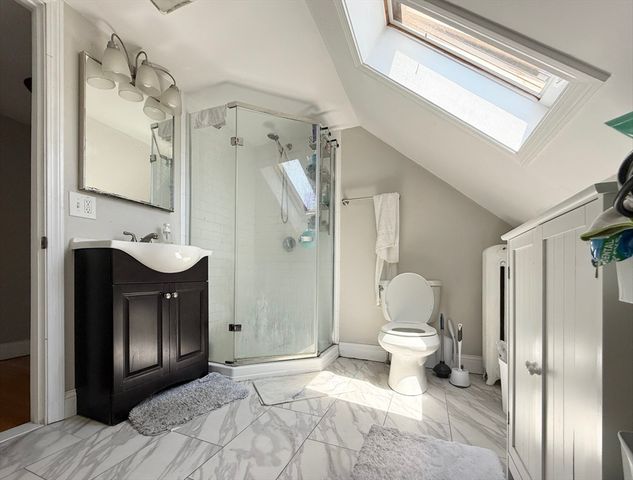 128 Lawrence St B, Medford, MA 02155