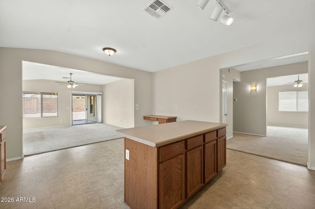 740 E MULE TRAIN Trail, San Tan Valley, AZ 85143