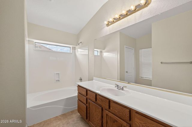 740 E MULE TRAIN Trail, San Tan Valley, AZ 85143