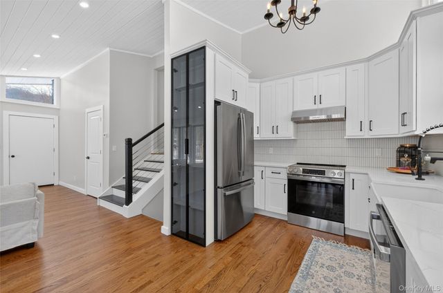 74 Roosevelt Road, Hyde Park, NY 12538