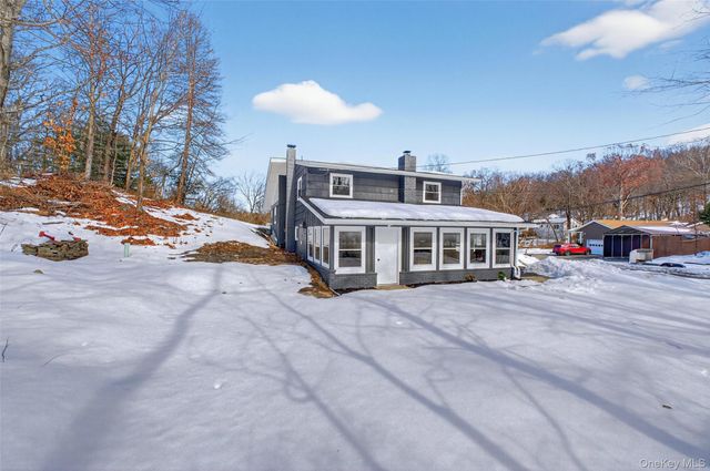 74 Roosevelt Road, Hyde Park, NY 12538