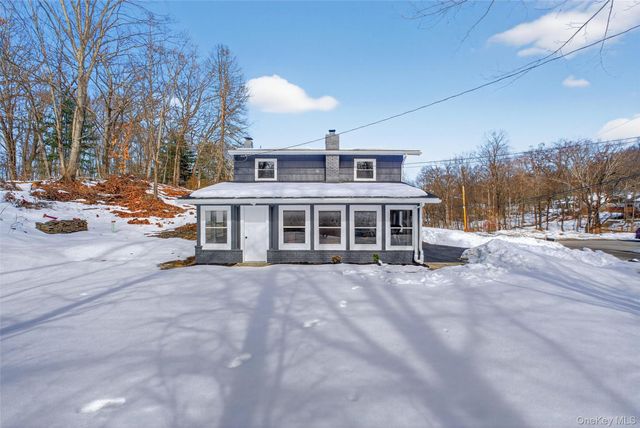 74 Roosevelt Road, Hyde Park, NY 12538