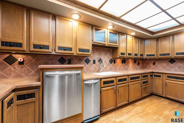 5805 W 50th St Street, Sioux Falls, SD 57106