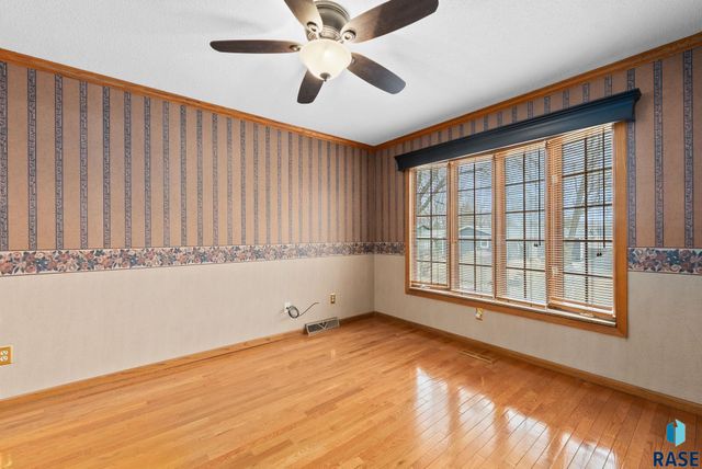 5805 W 50th St Street, Sioux Falls, SD 57106