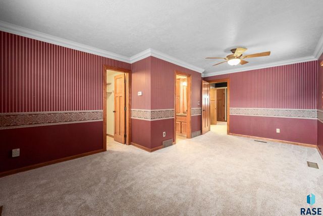 5805 W 50th St Street, Sioux Falls, SD 57106