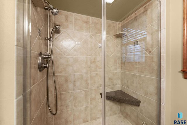 5805 W 50th St Street, Sioux Falls, SD 57106