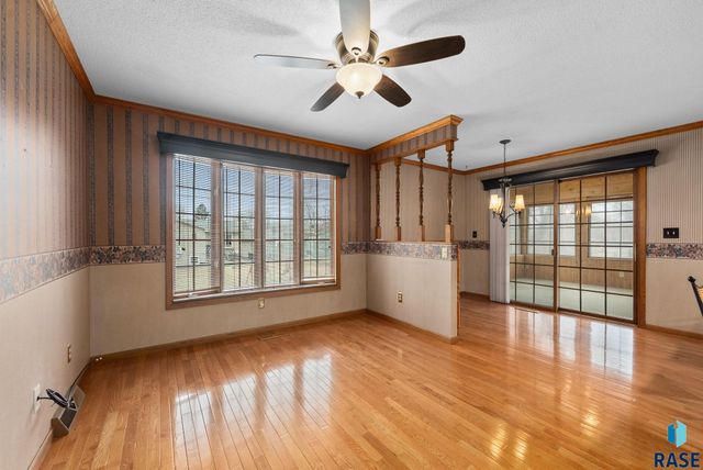 5805 W 50th St Street, Sioux Falls, SD 57106