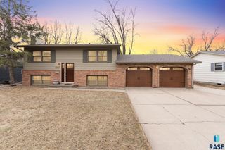 5805 W 50th St Street, Sioux Falls, SD 57106