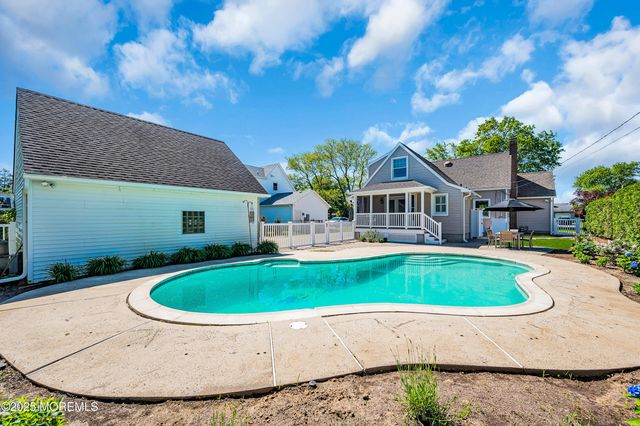 409 Trenton Boulevard, Sea Girt, NJ 08750