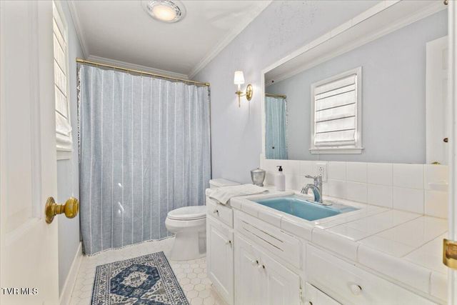 1905 Sherwood Drive, Johnson City, TN 37601