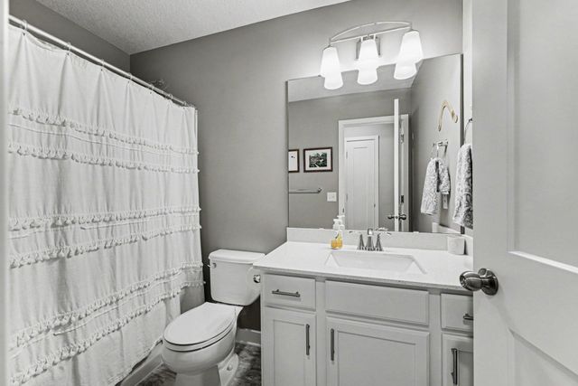 1321 Chestnut Circle, Carver, MN 55315